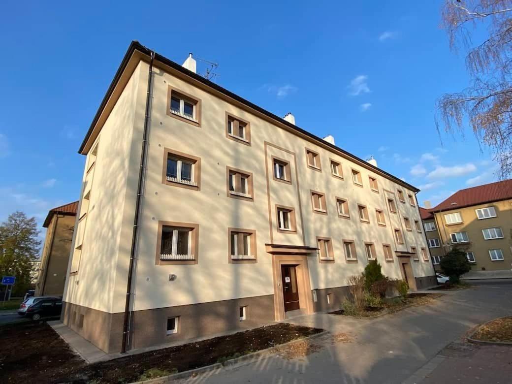 Apartmán Višňovka Apartamento Pardubice Exterior foto